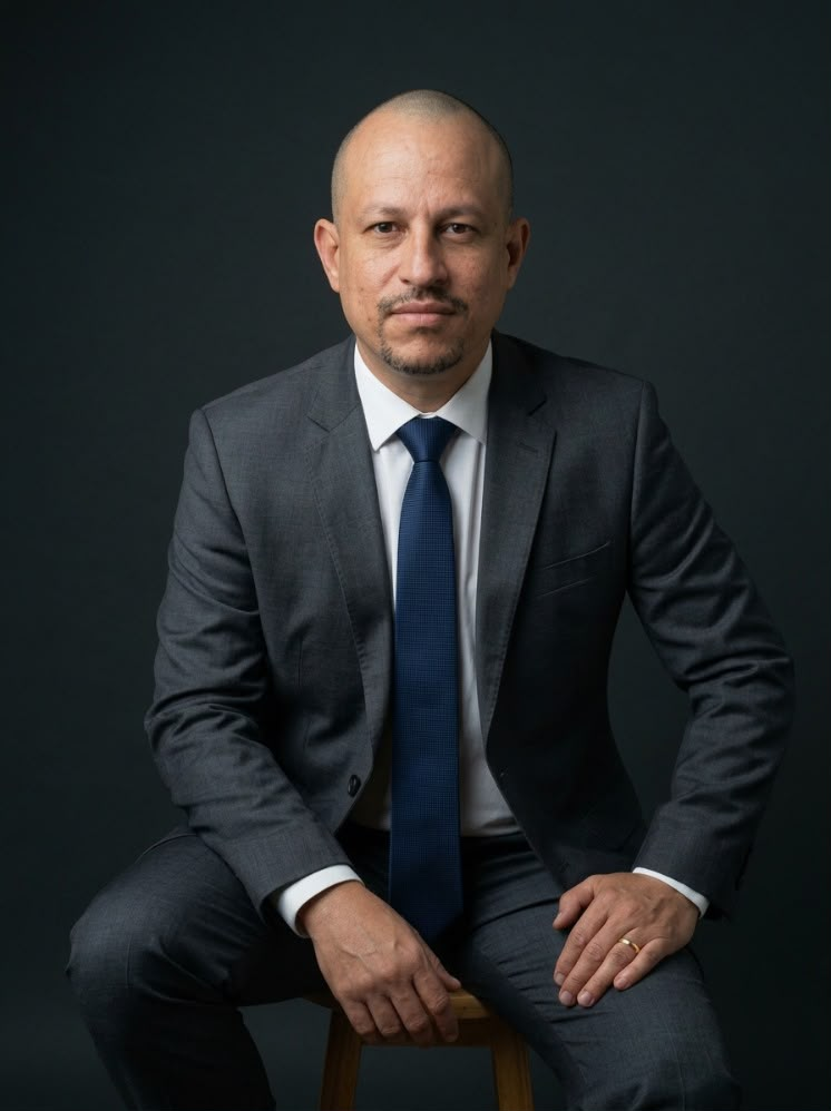 Dr. Felipe Santos, advogado